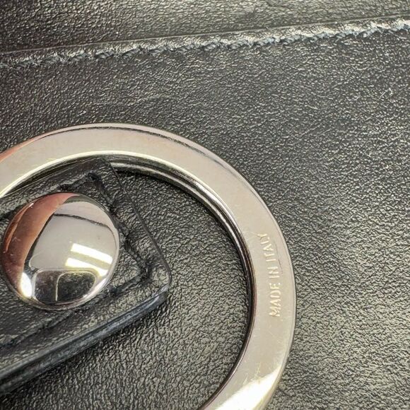 Gucci GG Embossed Leather Key Case Black - Picture 12 of 12